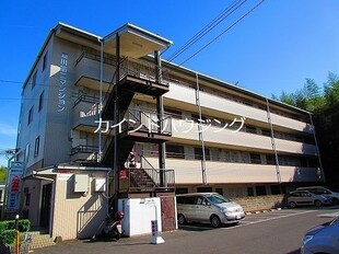 新川第２マンションの物件外観写真